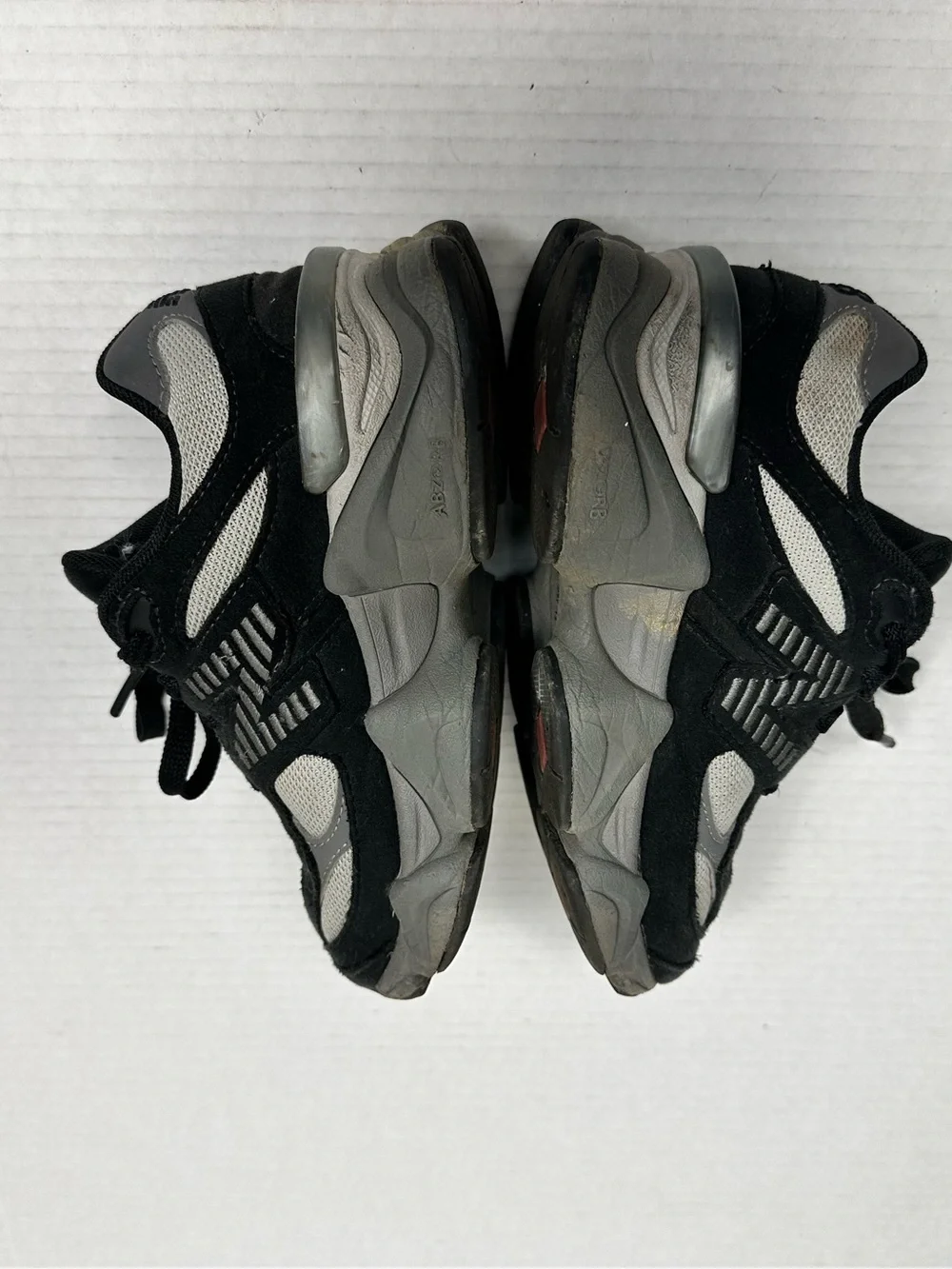 New Balance 9060 Kids Size 13.5 Wide